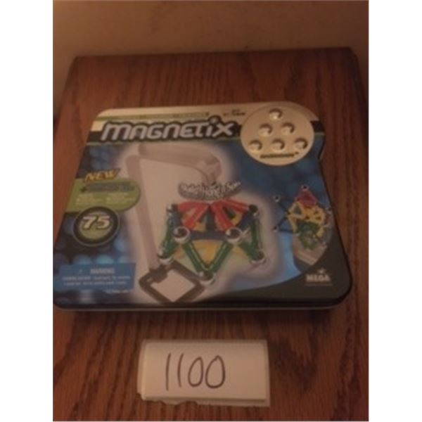 1100-MAGNETIX COMPLETE SET 2000’S. ORIGINAL PACKAGING MINT CONDITION