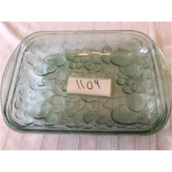 1109-GREEN GLASS FLORAL MOTIF BAKING PAN 12X8