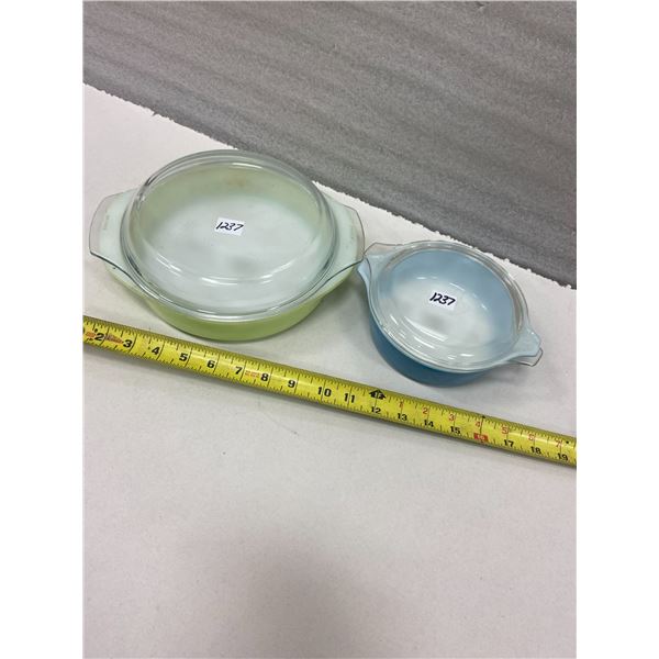 2 Pyrex bowls & lids - 9" & 6"