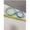 Image 1 : 2 Pyrex bowls & lids - 9" & 6"