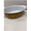 Image 2 : 2 Pyrex bowls no lids 10" & 11"