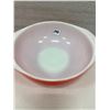 Image 3 : 2 9" Pyrex bowls