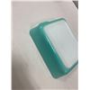 Image 4 : Pyrex pan - teal 7" X 8"