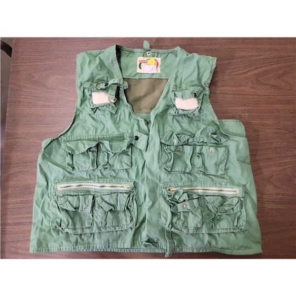 Fly fishing vest - Mens size Large 100% cotton