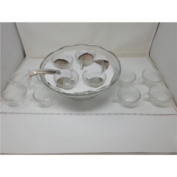 Complete punch bowl set, 12 cups. Never used (in original box)
