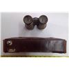 Image 2 : 1 Vintage Radio & Binoculars
