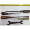 Image 2 : Lot of Vintage Hand Tools - Screwdrivers & Wrench