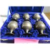 Image 3 : 6 small vintage goblets in velvet case