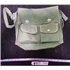 Image 1 : green shoulder bag