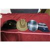 Image 1 : Toque & hat lot