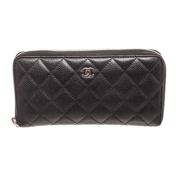 Chanel Black Quilted Zippy wallet
