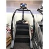 Image 2 : STAIRMASTER STAIRCLIMBER