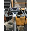 Image 2 : LIFE FITNESS 95CI UPRIGHT BIKE