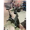 Image 2 : *NL LOC* LIFE FITNESS 95C UPRIGHT BIKE