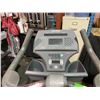 Image 3 : *NL LOC* LIFE FITNESS 95C UPRIGHT BIKE