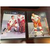 Image 1 : Lot of 2 Gordie Howie Pictures, framed one with original autograph from book