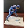 Image 1 : Adjustable Posing Figurine - Hockeys Joe Sakic