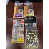 Image 1 : Lot of assorted PEZ hockey items