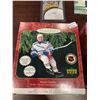Image 4 : Lot of Hockey with johnny Bower framed picture