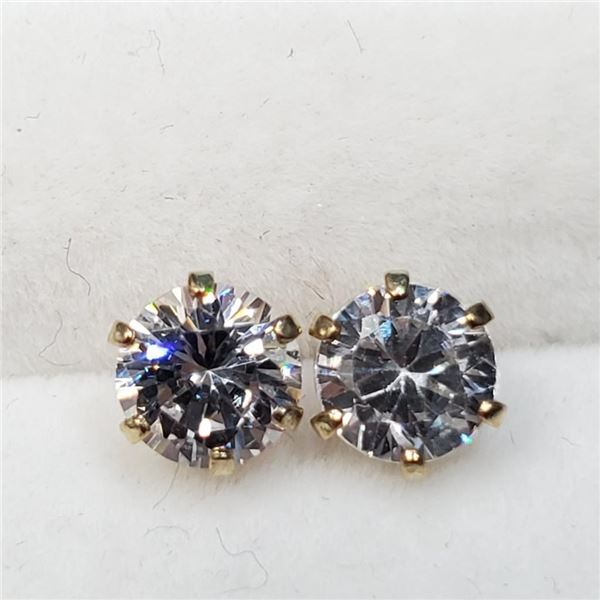 10K Yellow Gold Cz 5Mm Earrings, Suggested Retail Value $240 (Estimated Selling Price from $36 to $7