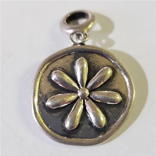 Silver Pendant (~weight 4.63g), Suggested Retail Value $100