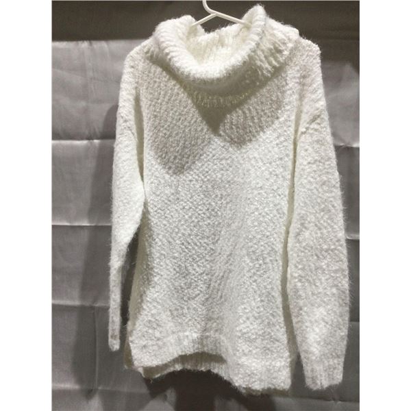 Kenneth Cole Turtleneck Sweater (S) White