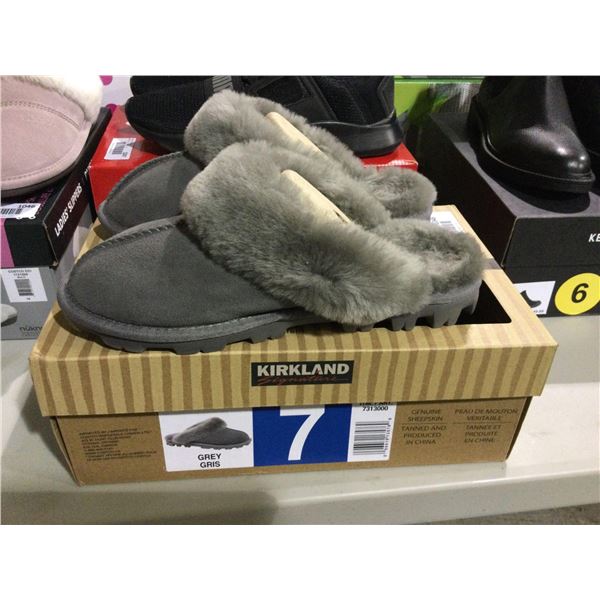 Kirland Ladies Size 7 SlippersÂ 