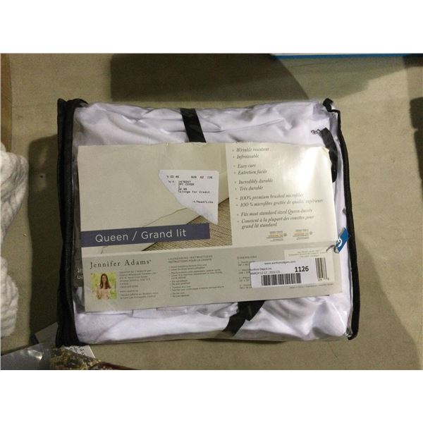 Jennifer Adams Queen Size Sheet SetÂ 