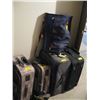 Image 1 : 4 SUITCASES & A SUITBAG CASE