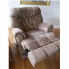 Image 2 : RECLINER CHAIR