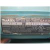 Image 2 : MAKITA 4 1/2" ANGLE GRINDER KIT