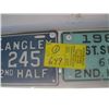 Image 1 : 5 1959 - 1960 SMALL LICENCE PLATES