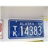 Image 2 : 3 LICENCE PLATES, 1976 MANITOBA, 1967 QUEBEC & 1956 ALASKA
