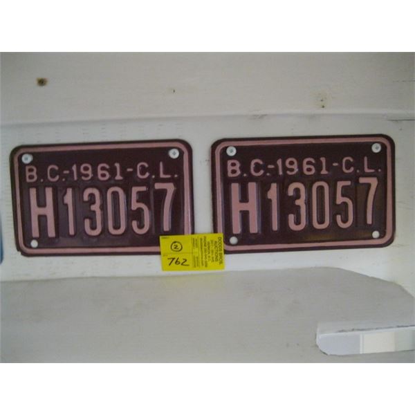 2 1961 CL LICENCE PLATES