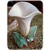 Image 1 : Vintage McCoy Single Lily Vase - Flower Form #1643699