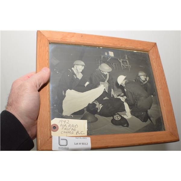 1942 WW2 AIR RAID BC PICTURE