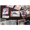 Image 2 : 1990 SCORE  HOCKEY CARDS - MINT CONDITION