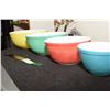 Image 1 : WOW ! FOUR PIECE PYREX BOWL SET