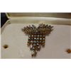 Image 2 : REGENCY BROOCH