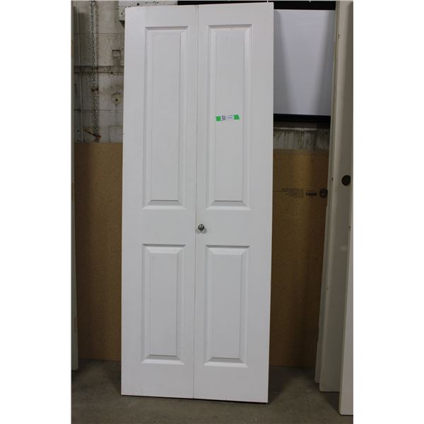 Folding White Wooden Closet Doors: 30" x 79"