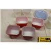 Image 4 : Dominoes, Pyrex Cups and Dishes