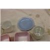 Image 6 : Dominoes, Pyrex Cups and Dishes