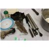 Image 3 : Misc Lot of Glass, Tins, Oilers Misc