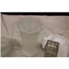 Image 3 : Misc Glass Lot, white and clear glass