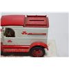 Image 2 : Massey-Ferguson 1923 Chevrolet Truck Bank in Box