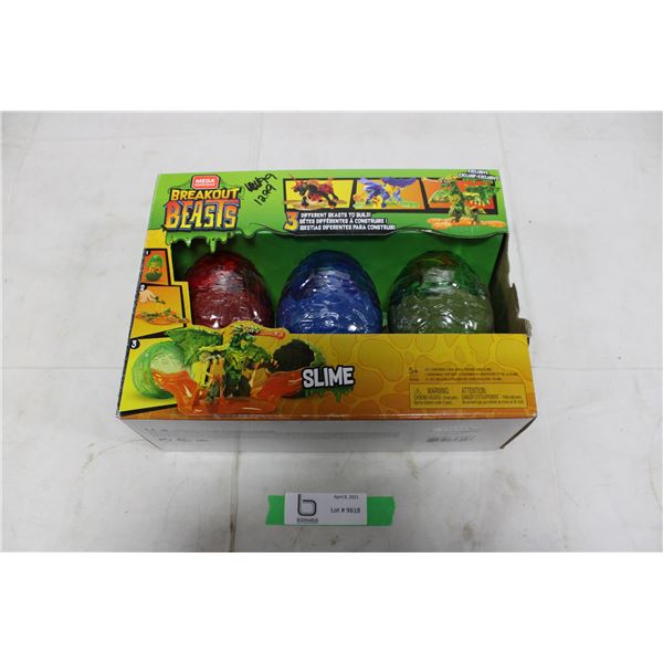 New, Sealed Mega Construx "Breakout Beasts" Slime Egg Building Set