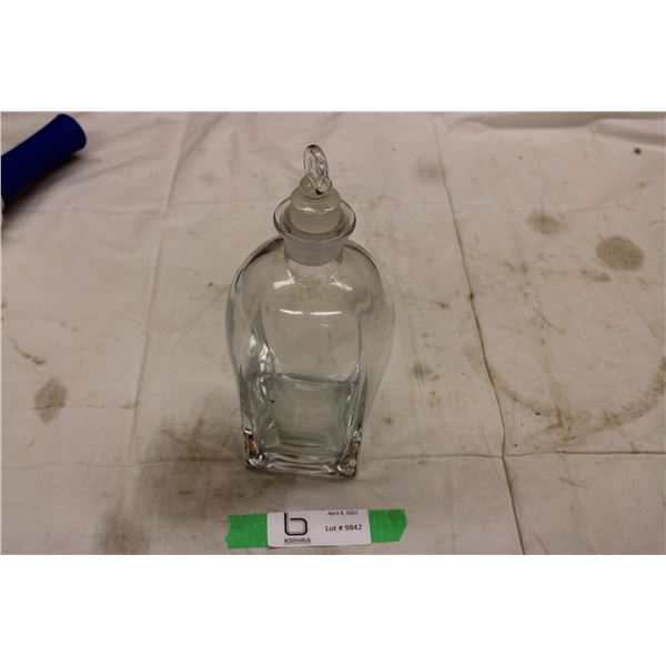 Clear Glass Decanter with Top