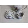 Image 2 : Tea Pot Set, One Tea Pot Broken Lid