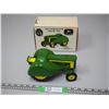 Image 1 : Ertl John Deere 620 Orchard Tractor Two Cylinder Club 1/16 (NIB)
