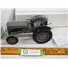 Image 3 : Universal Hobbies Massey Ferguson TE20 The Little Grey Tractor (NIB) 1/16 Scale